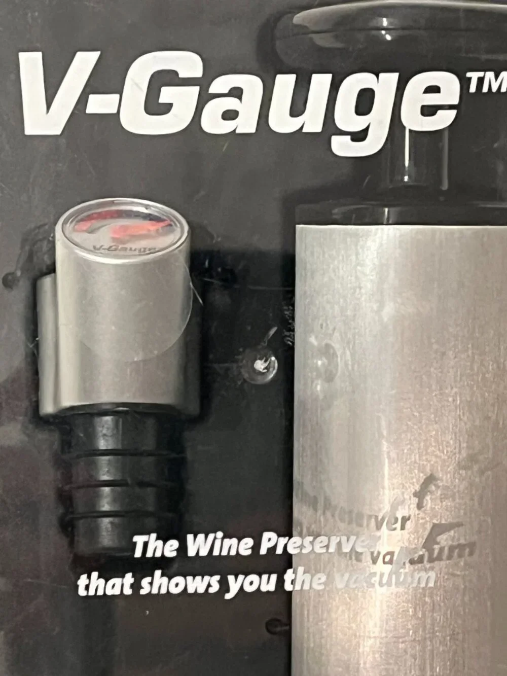 Metrokane V Gauge Wine Preserver Vacuum Pump Stopper Set